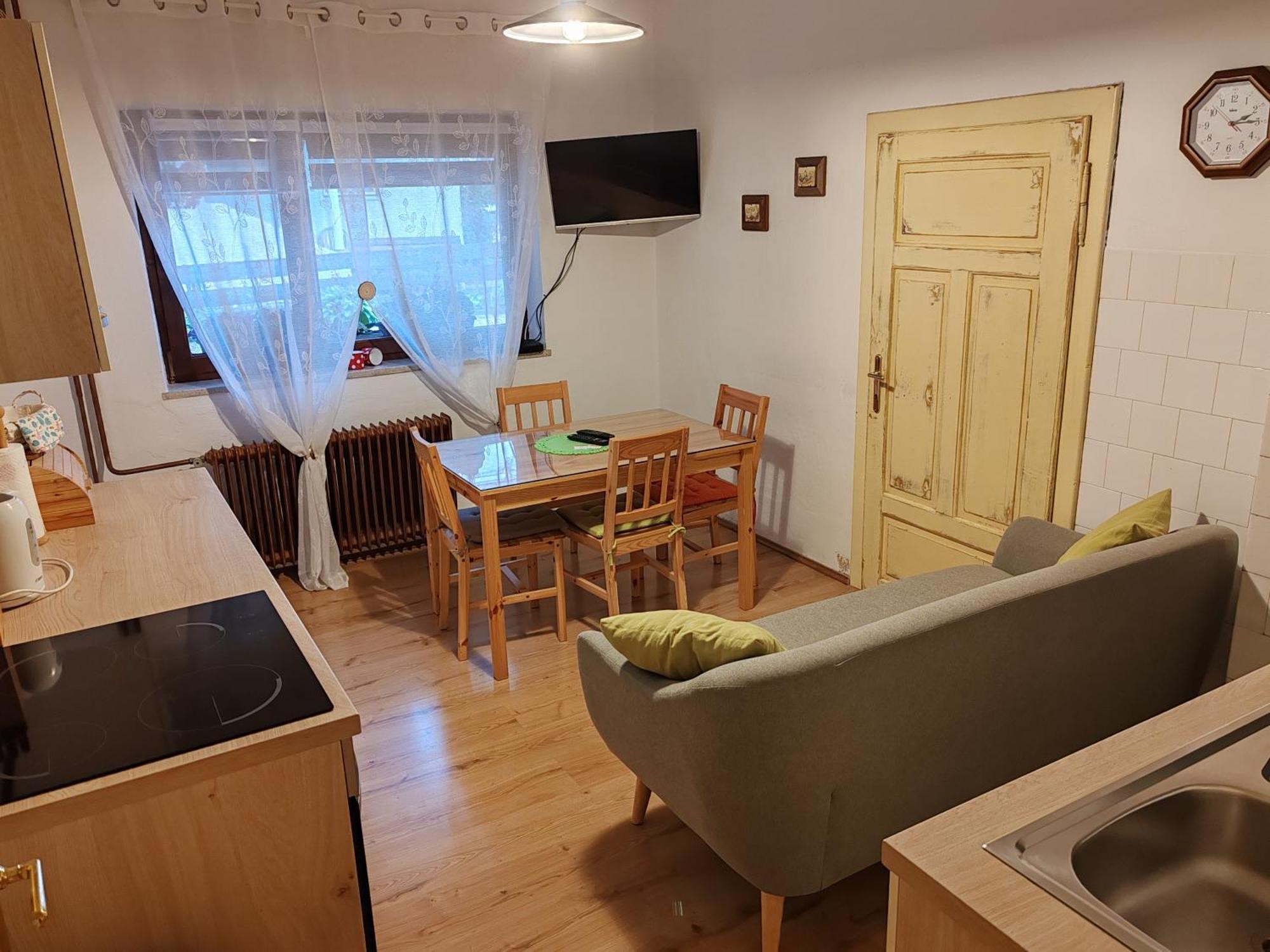 קרנייסקה גורה Apartments & Rooms Smucka מראה חיצוני תמונה