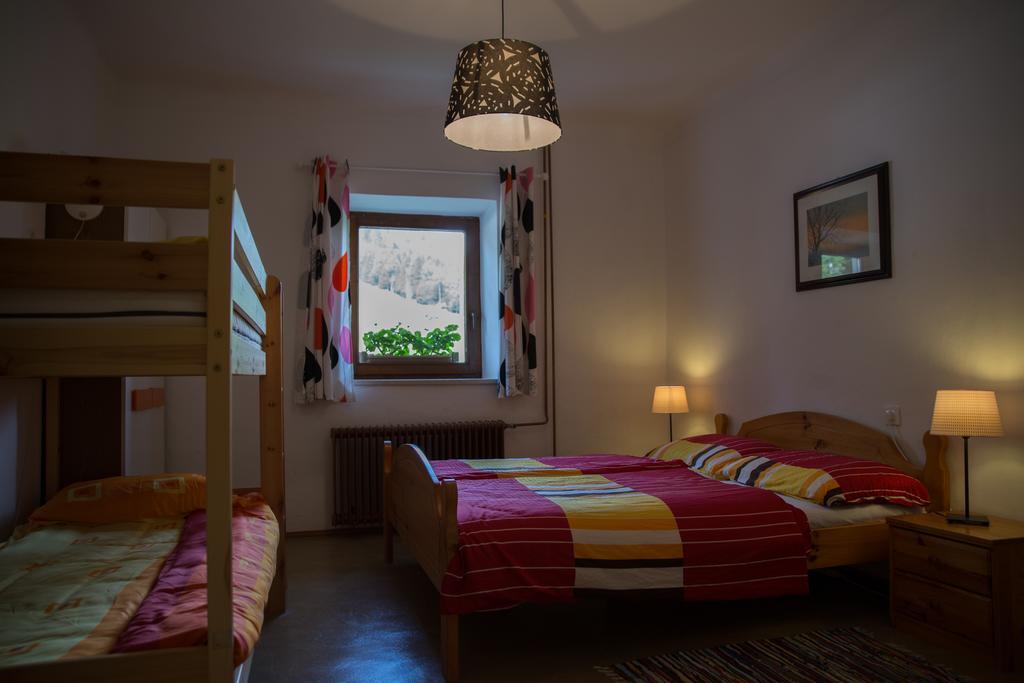קרנייסקה גורה Apartments & Rooms Smucka מראה חיצוני תמונה